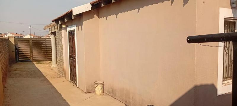 2 Bedroom Property for Sale in Sky City Gauteng