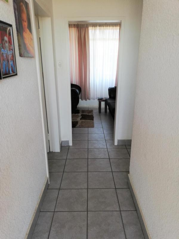 1 Bedroom Property for Sale in Sunnyridge Gauteng