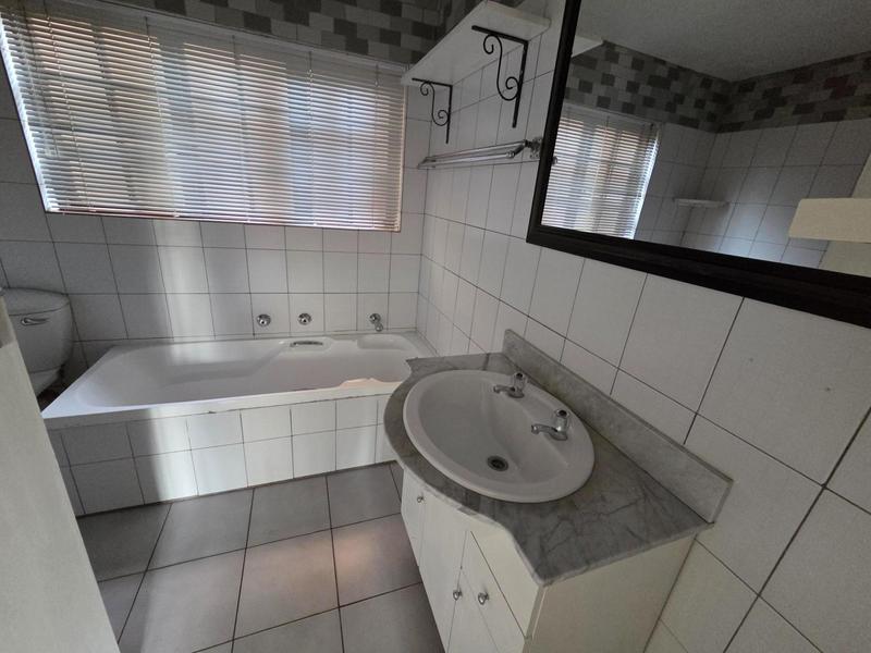 To Let 3 Bedroom Property for Rent in Moreleta Park Gauteng