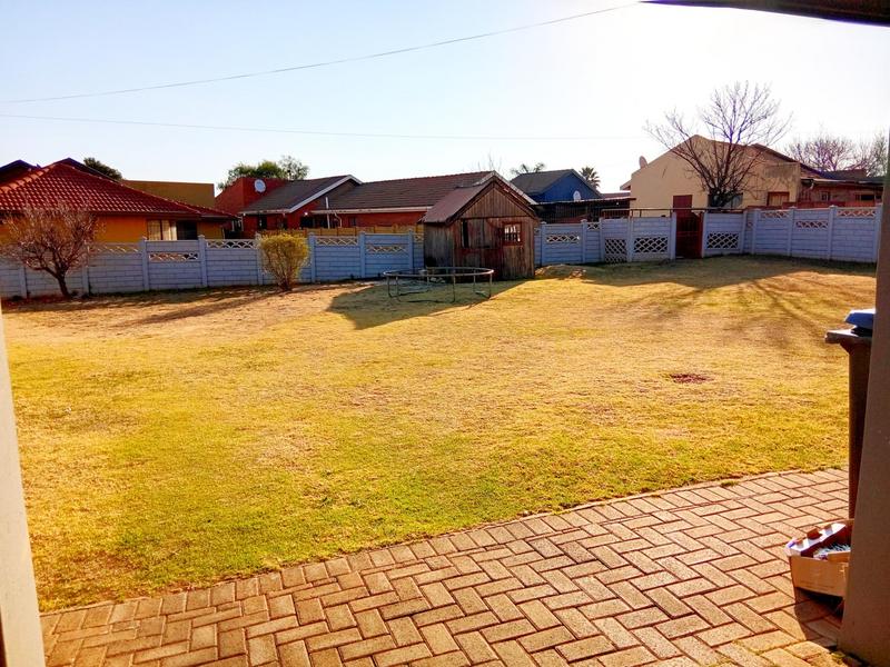 3 Bedroom Property for Sale in Zakariyya Park Gauteng