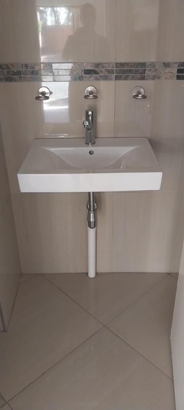 To Let 1 Bedroom Property for Rent in Eastleigh Ridge Gauteng