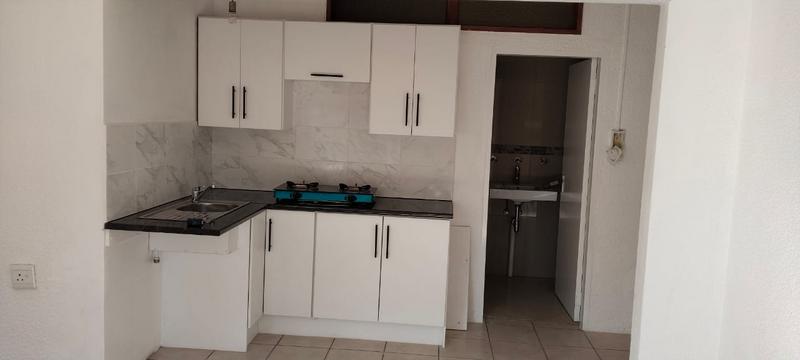 To Let 1 Bedroom Property for Rent in Eastleigh Ridge Gauteng