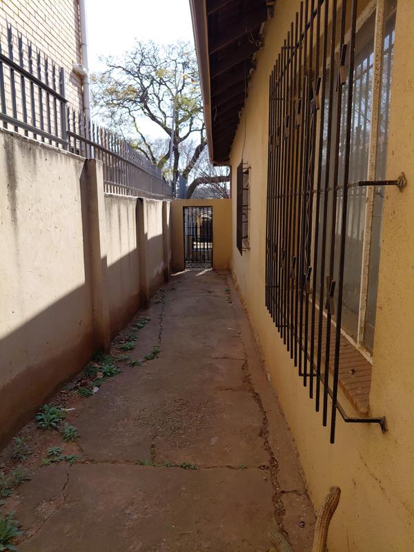 10 Bedroom Property for Sale in Yeoville Gauteng