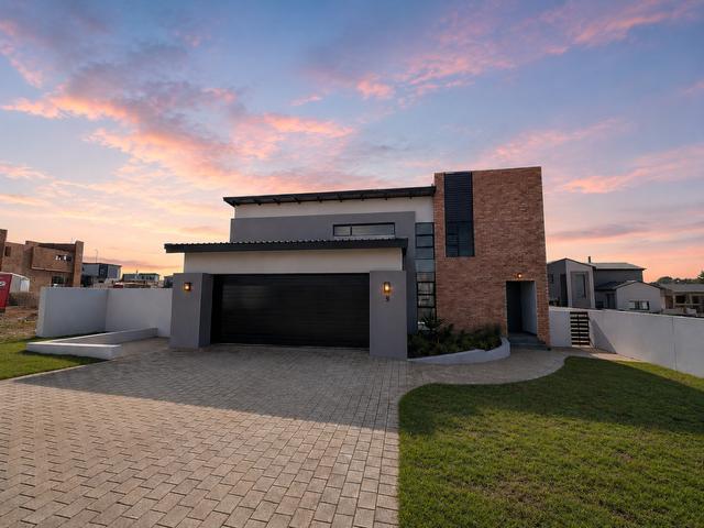 4 Bedroom Property for Sale in Fountainbrook Estate Gauteng
