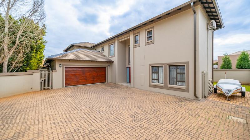 4 Bedroom Property for Sale in Raslouw Glen Gauteng