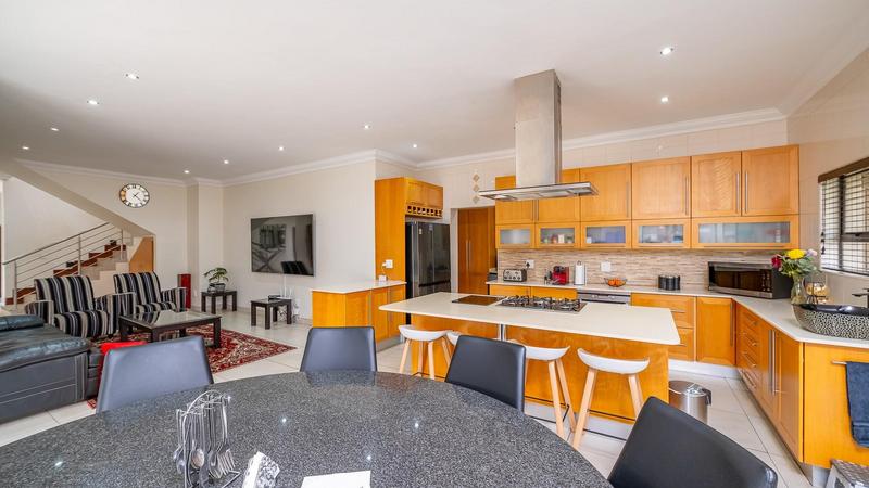 4 Bedroom Property for Sale in Raslouw Glen Gauteng