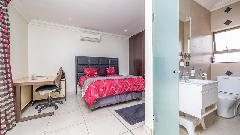 4 Bedroom Property for Sale in Raslouw Glen Gauteng