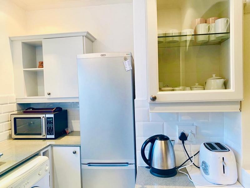 To Let 1 Bedroom Property for Rent in Benmore Gauteng