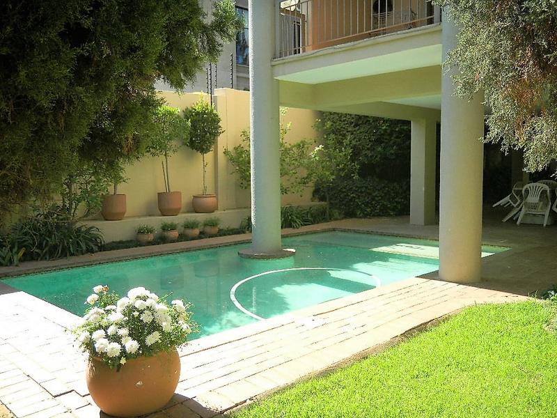 To Let 1 Bedroom Property for Rent in Benmore Gauteng