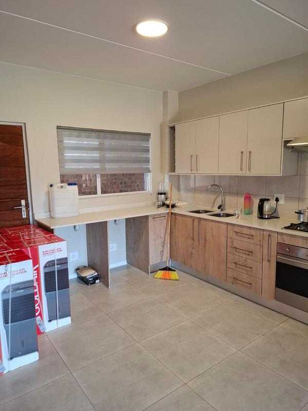 To Let 2 Bedroom Property for Rent in Equestria Gauteng