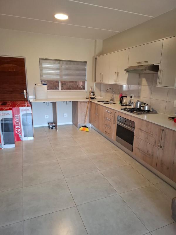 To Let 2 Bedroom Property for Rent in Equestria Gauteng