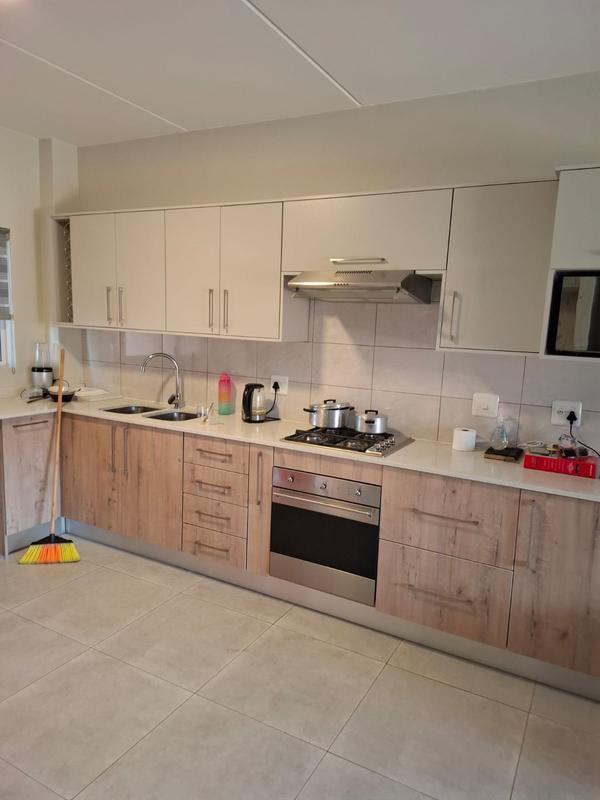 To Let 2 Bedroom Property for Rent in Equestria Gauteng