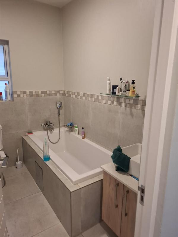 To Let 2 Bedroom Property for Rent in Equestria Gauteng