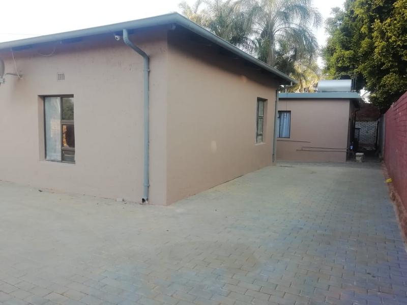 To Let 3 Bedroom Property for Rent in Danville Gauteng
