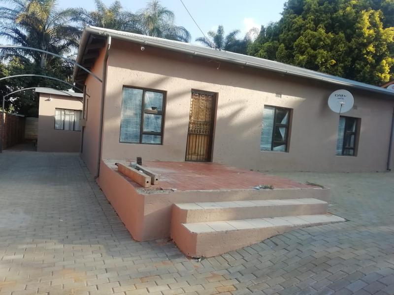 To Let 3 Bedroom Property for Rent in Danville Gauteng