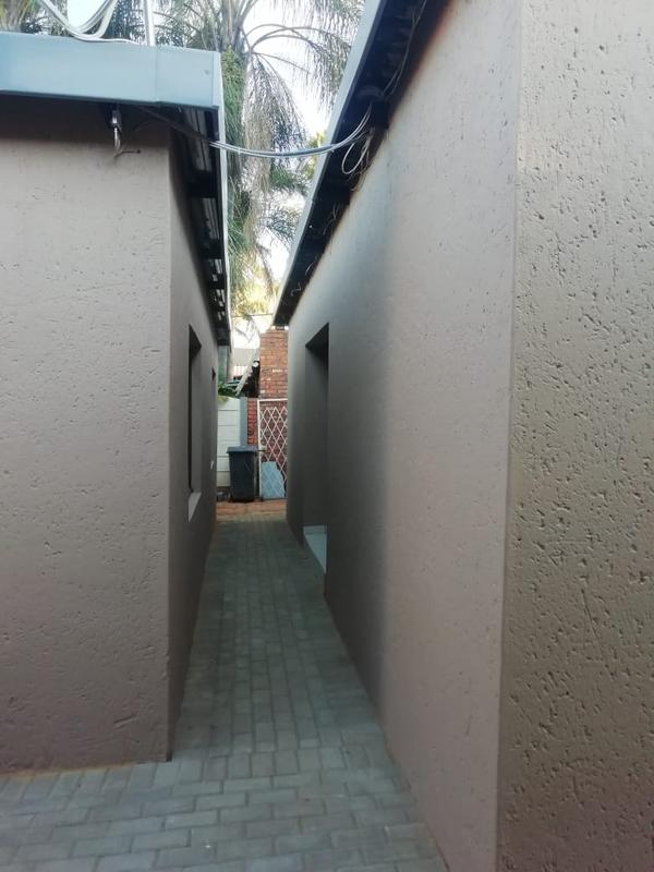 To Let 3 Bedroom Property for Rent in Danville Gauteng