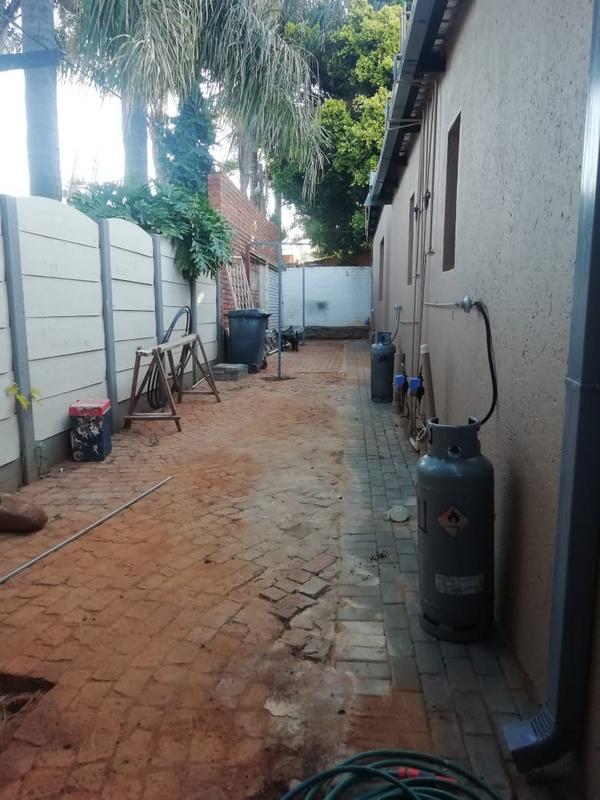 To Let 3 Bedroom Property for Rent in Danville Gauteng