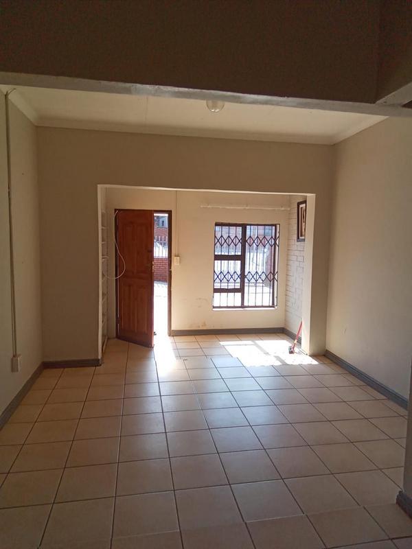 To Let 3 Bedroom Property for Rent in Danville Gauteng