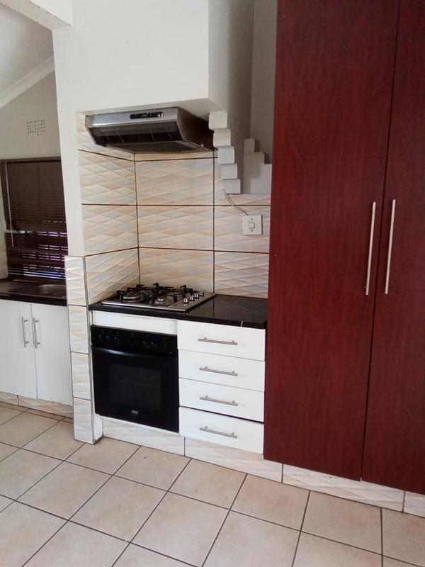 To Let 3 Bedroom Property for Rent in Danville Gauteng