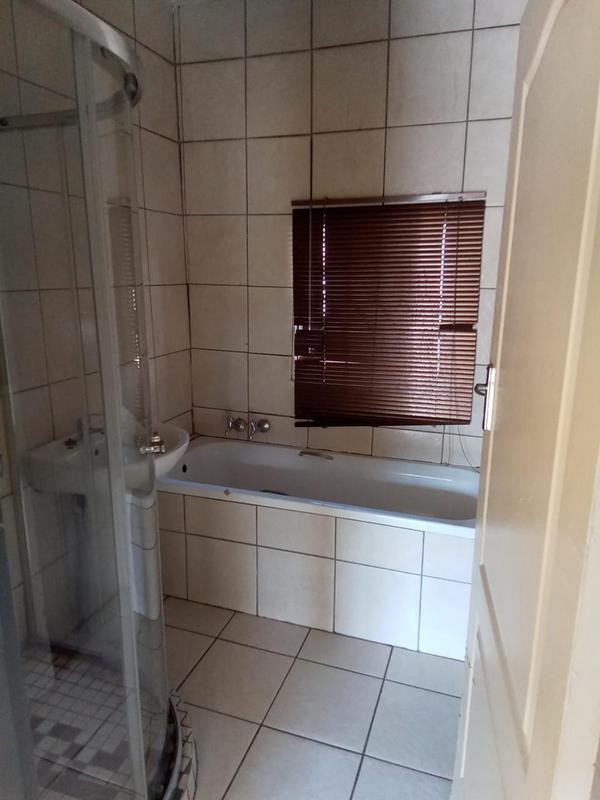 To Let 3 Bedroom Property for Rent in Danville Gauteng