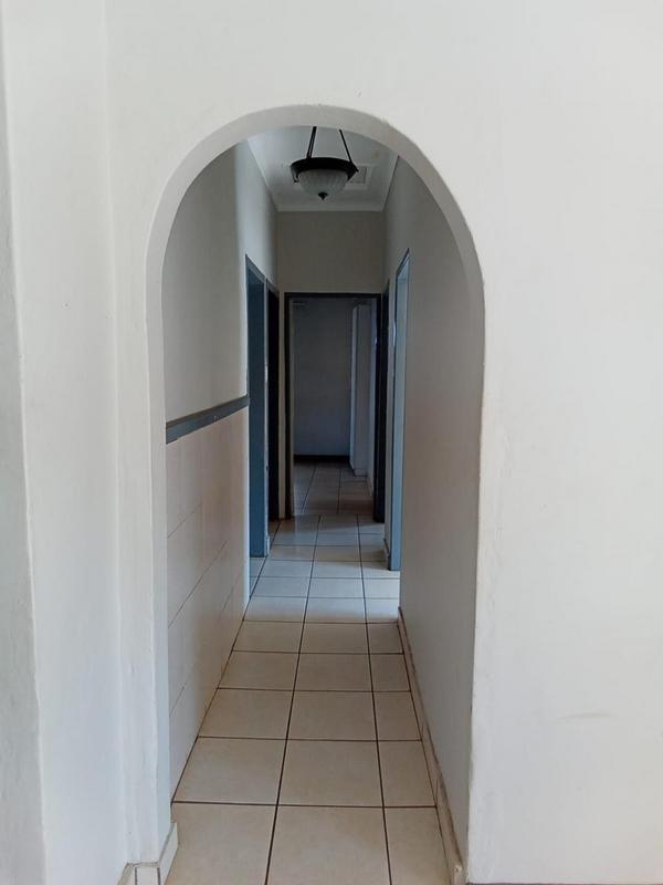 To Let 3 Bedroom Property for Rent in Danville Gauteng