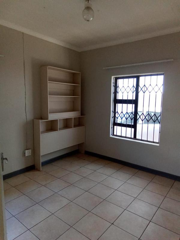 To Let 3 Bedroom Property for Rent in Danville Gauteng