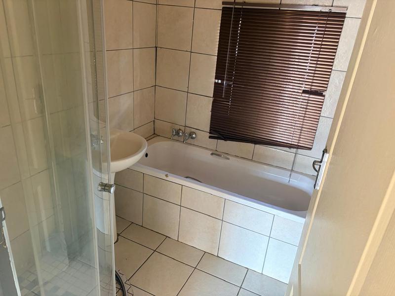 To Let 3 Bedroom Property for Rent in Danville Gauteng
