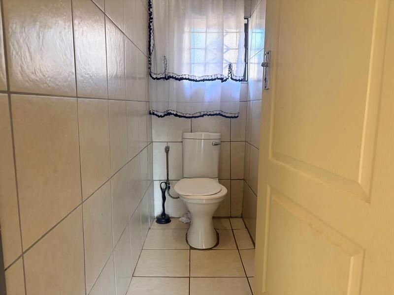 To Let 3 Bedroom Property for Rent in Danville Gauteng