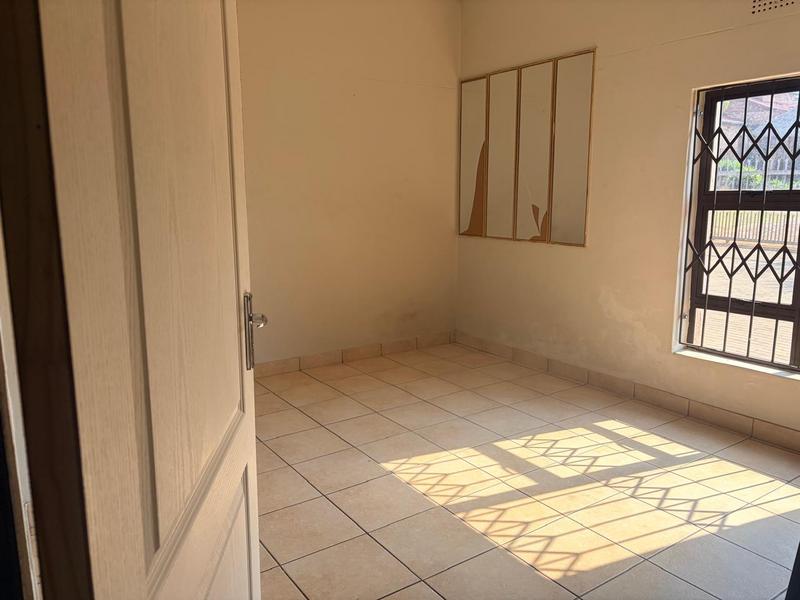 To Let 3 Bedroom Property for Rent in Danville Gauteng