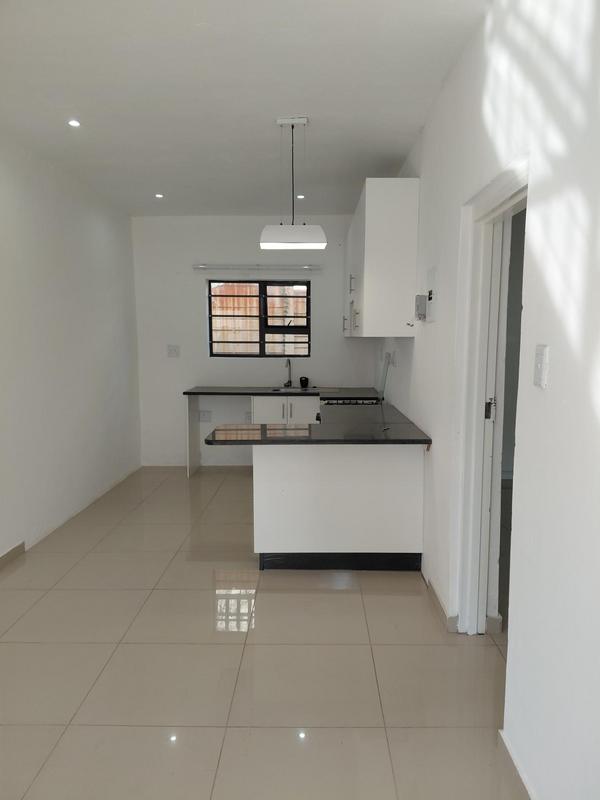To Let 1 Bedroom Property for Rent in Parktown Gauteng