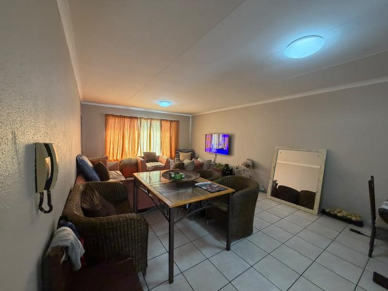 2 Bedroom Property for Sale in New Redruth Gauteng
