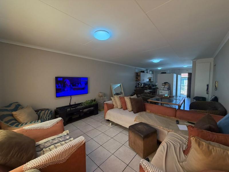 2 Bedroom Property for Sale in New Redruth Gauteng