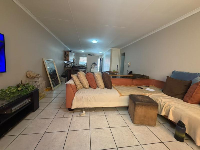 2 Bedroom Property for Sale in New Redruth Gauteng