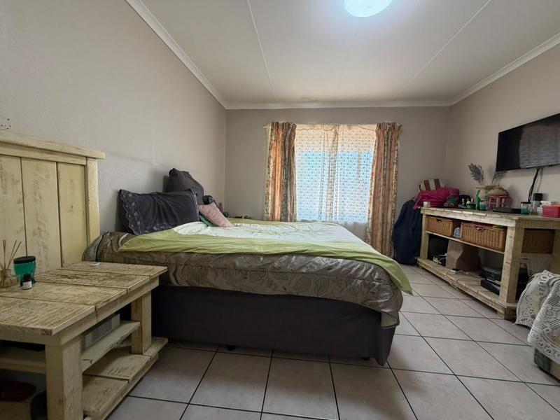 2 Bedroom Property for Sale in New Redruth Gauteng