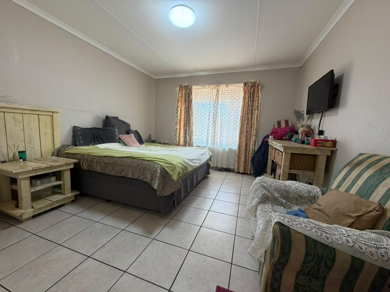 2 Bedroom Property for Sale in New Redruth Gauteng