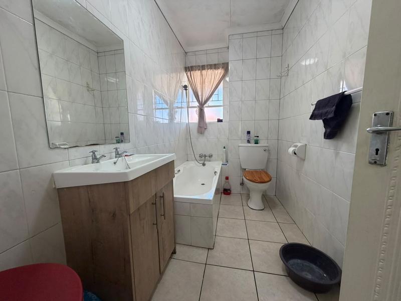 2 Bedroom Property for Sale in New Redruth Gauteng