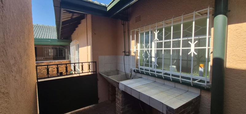 3 Bedroom Property for Sale in Randhart Gauteng
