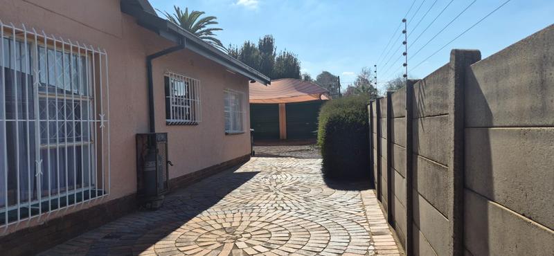 3 Bedroom Property for Sale in Randhart Gauteng