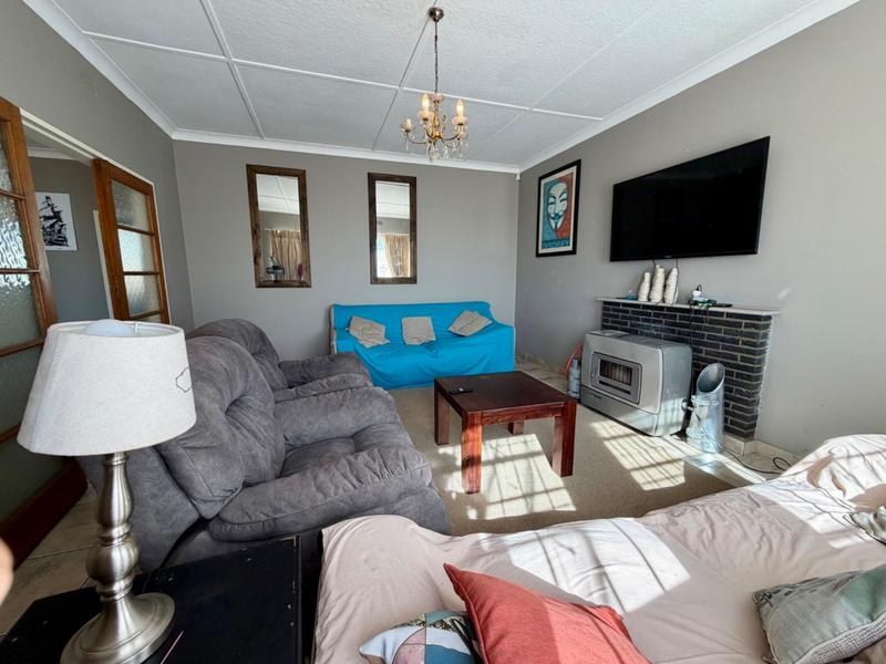 3 Bedroom Property for Sale in Linmeyer Gauteng