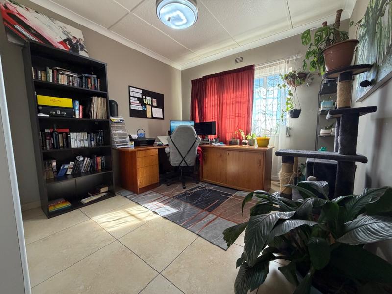 3 Bedroom Property for Sale in Linmeyer Gauteng