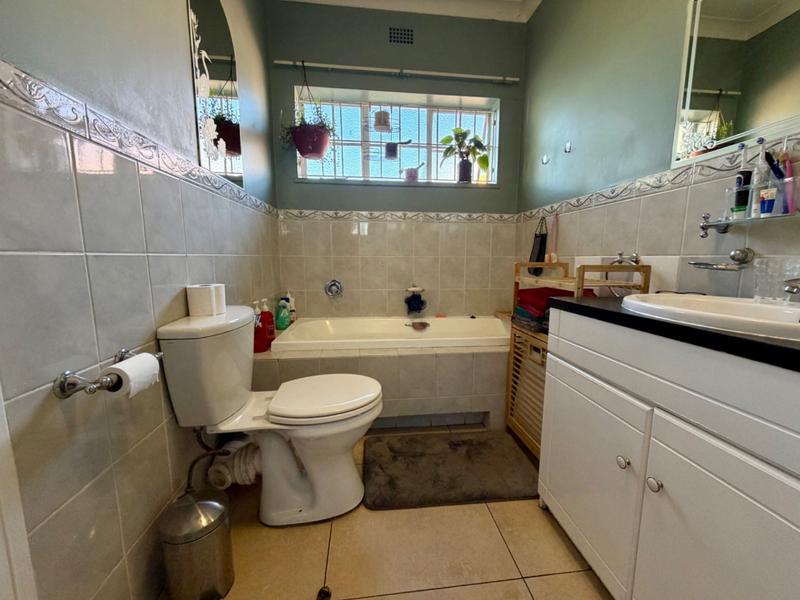 3 Bedroom Property for Sale in Linmeyer Gauteng