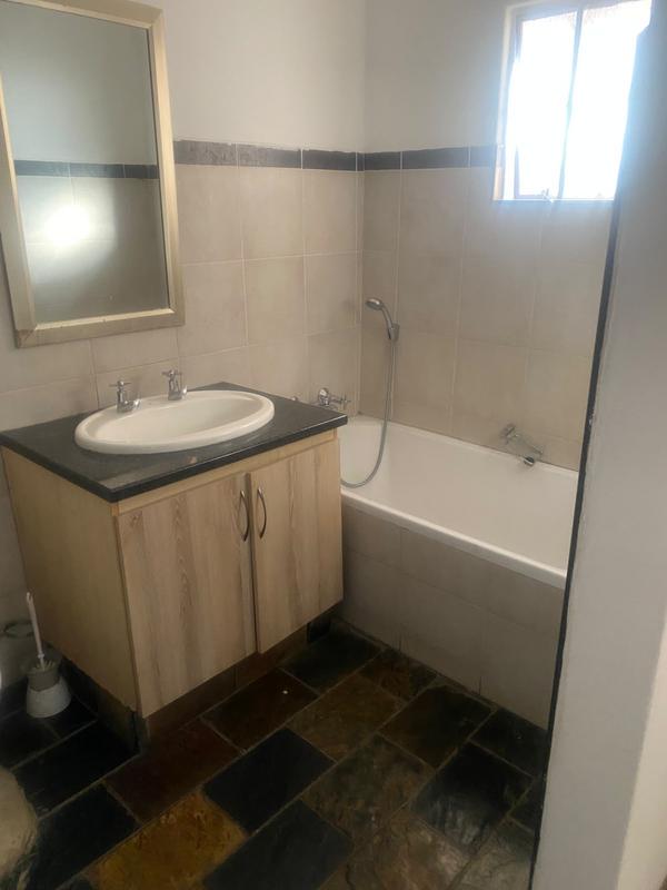 To Let 4 Bedroom Property for Rent in Marshalltown Gauteng