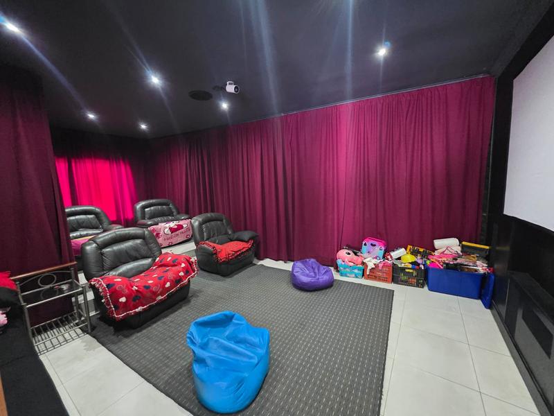 6 Bedroom Property for Sale in Henley on Klip Gauteng