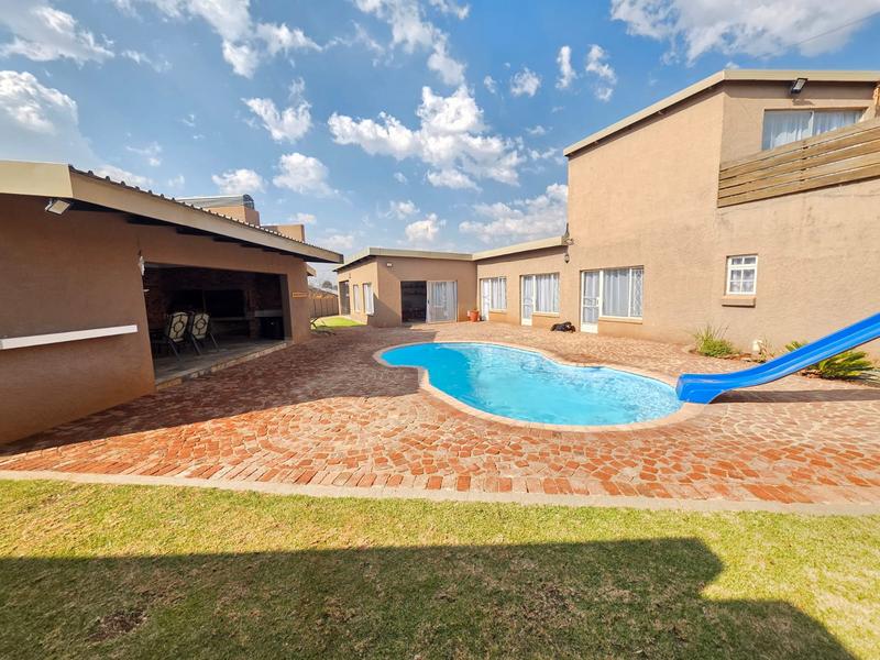 6 Bedroom Property for Sale in Henley on Klip Gauteng