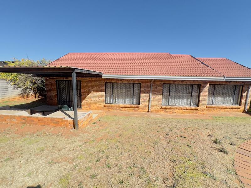 3 Bedroom Property for Sale in Witpoortjie Gauteng