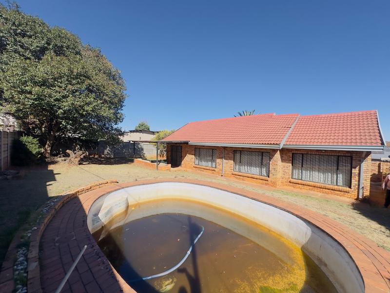 3 Bedroom Property for Sale in Witpoortjie Gauteng