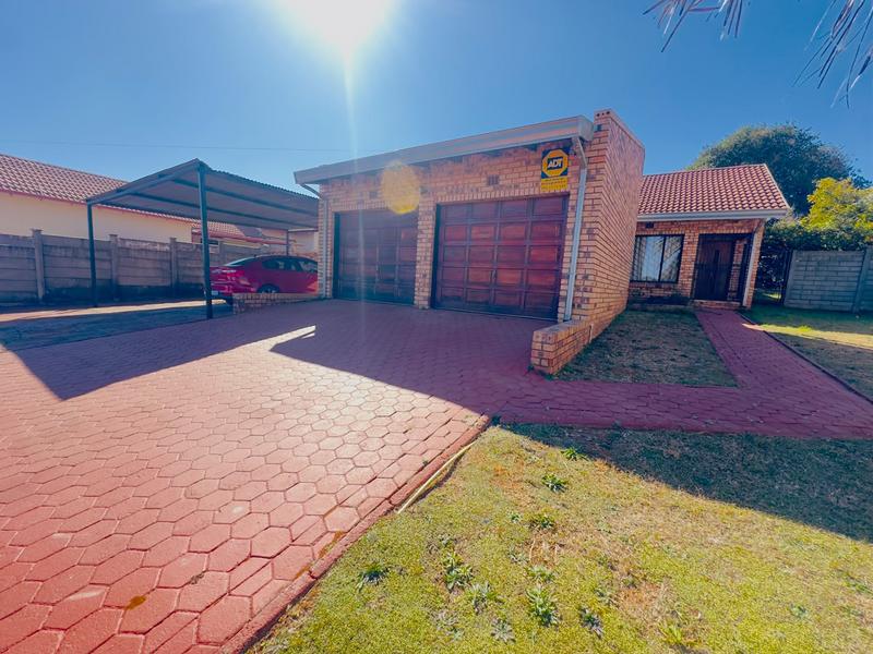 3 Bedroom Property for Sale in Witpoortjie Gauteng