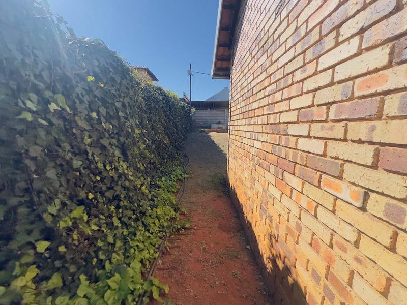 3 Bedroom Property for Sale in Witpoortjie Gauteng