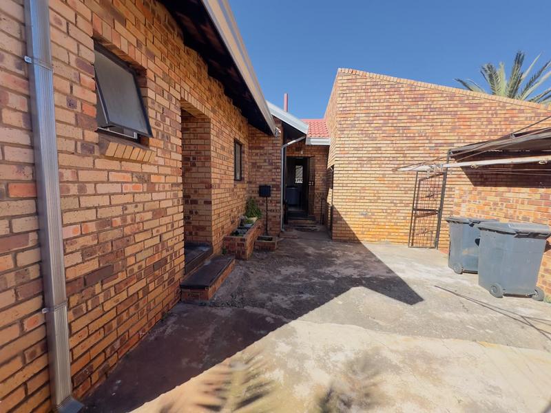 3 Bedroom Property for Sale in Witpoortjie Gauteng
