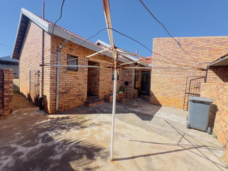 3 Bedroom Property for Sale in Witpoortjie Gauteng